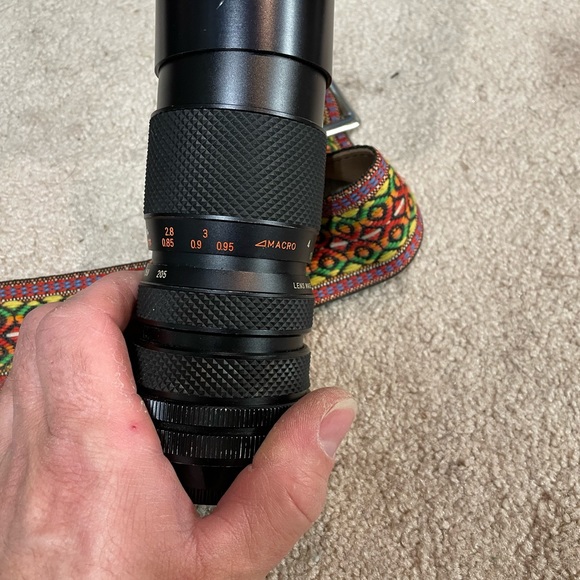 Canon  AE-1 with accessories - Picture 6 of 13